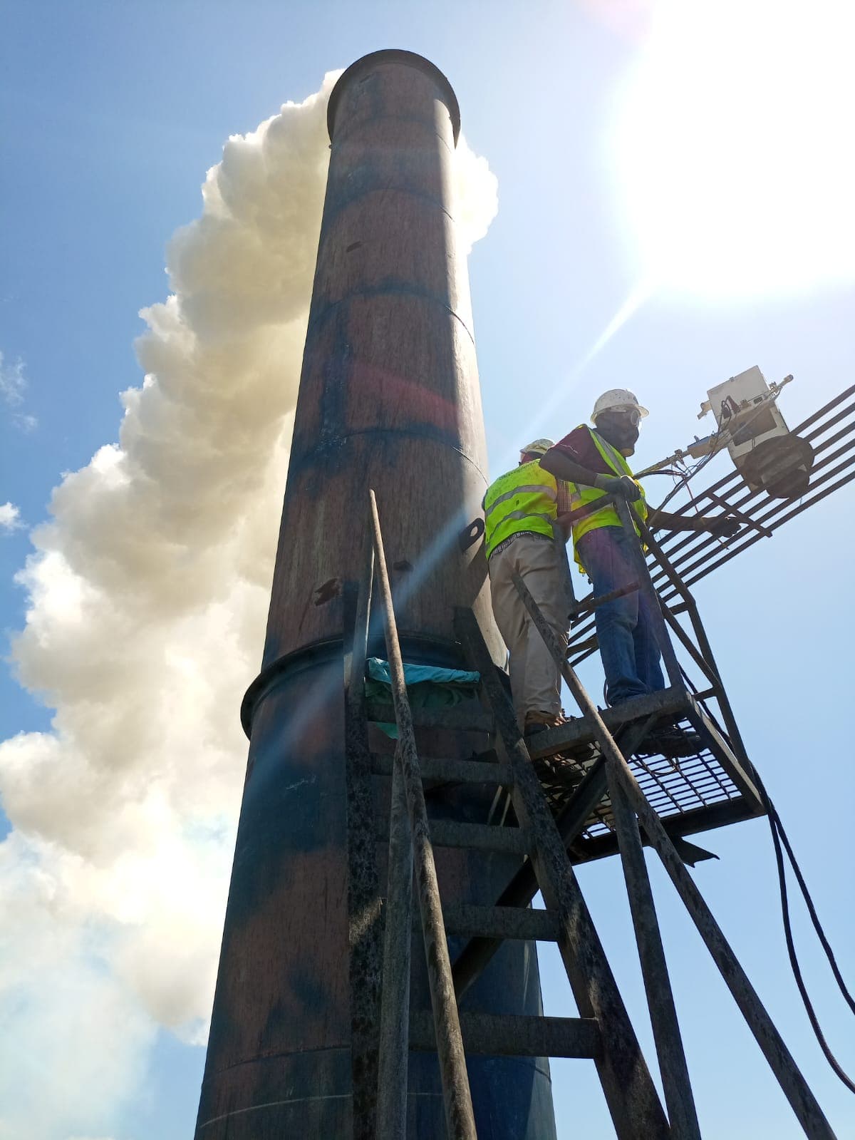Sampling from a stack platform in full harness